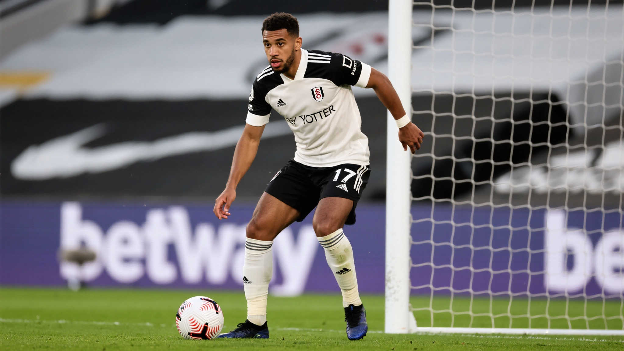 近年来，为球队提供稳定防守是每个优秀后卫必不可少的