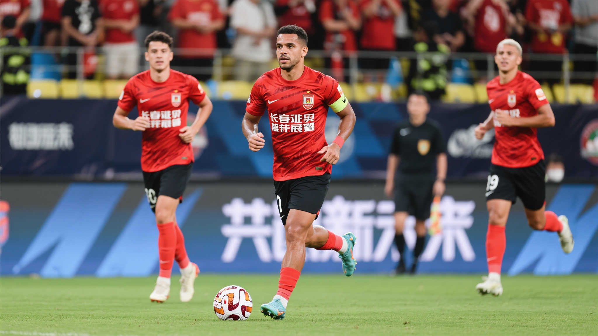 三、未来展望：新外援能否带来惊喜
对于长春亚泰来